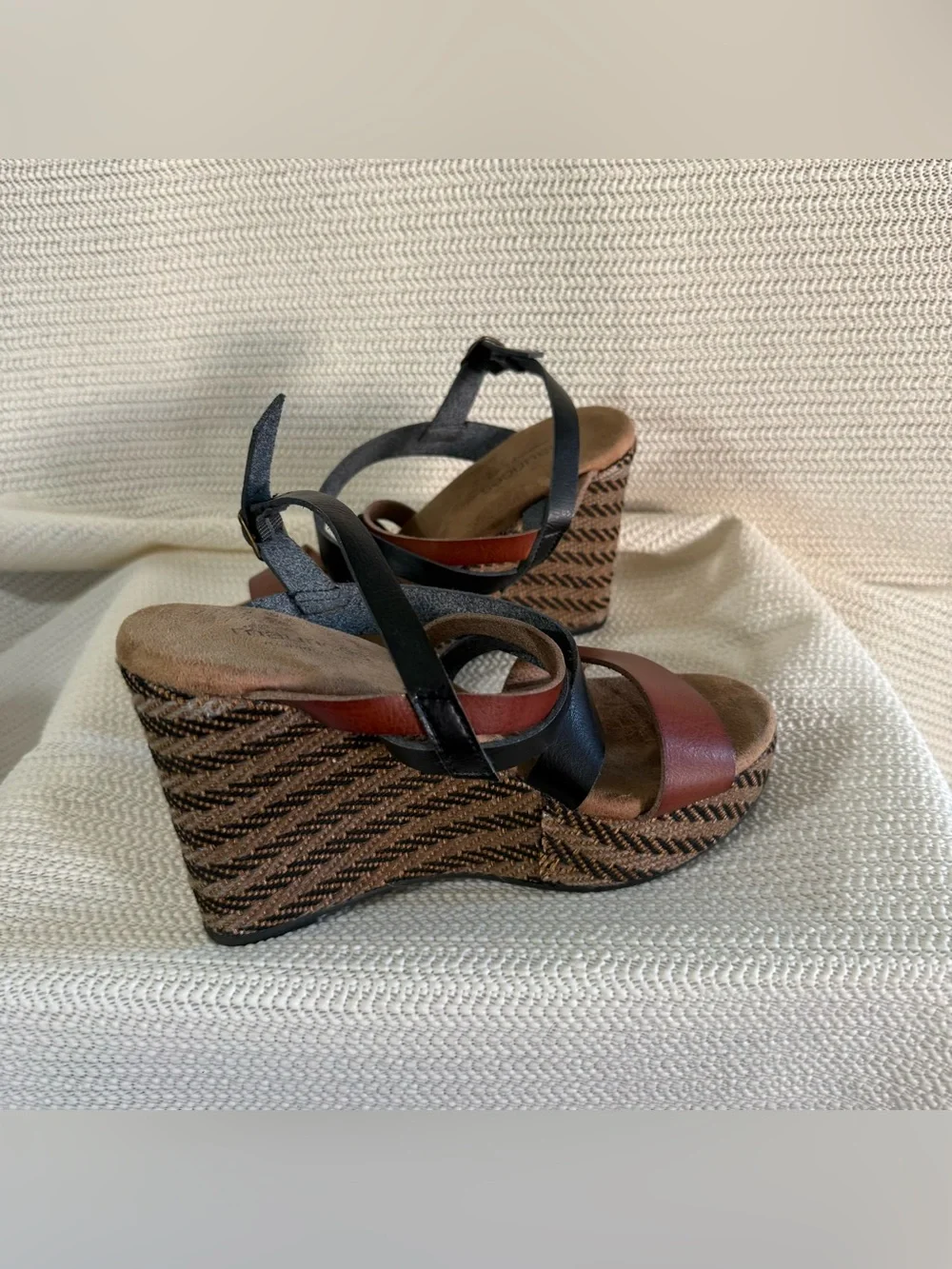 Maurices Women’s Size 7M Black Brown Strappy Platform Wedge Sandals
